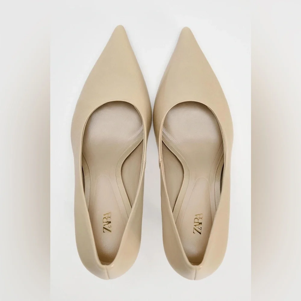 NWT. Zara Beige Leather Stiletto Heels. Size 6,5.